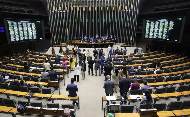 Plenário reúne-se nesta manhã para votar acordos internacionais – Notícias