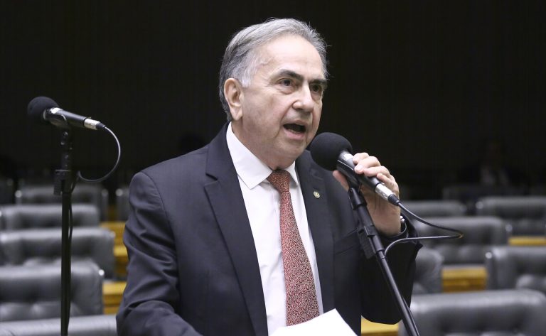 Comissão debate instalação de portos secos no Brasil – Notícias
