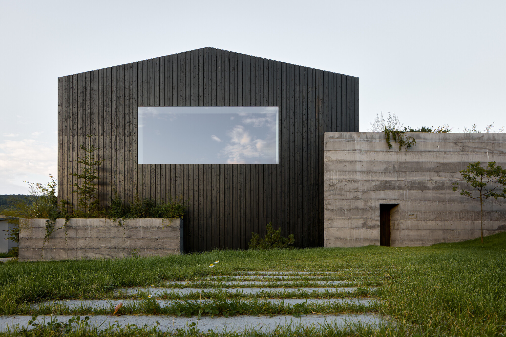 Janošík sede e showroom / Jakub Janošík