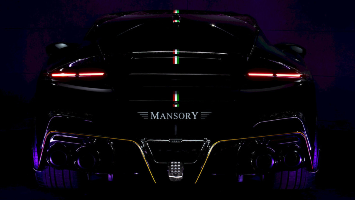 Claro que Mansory foi o primeiro a modificar o Ferrari 12ccilindri