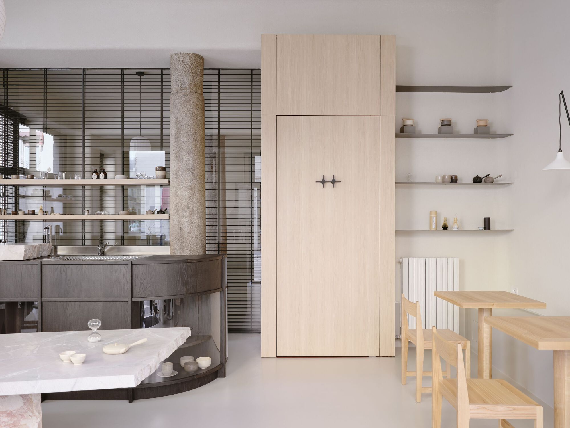 Noï Tea House e Pilates Studio / AIM