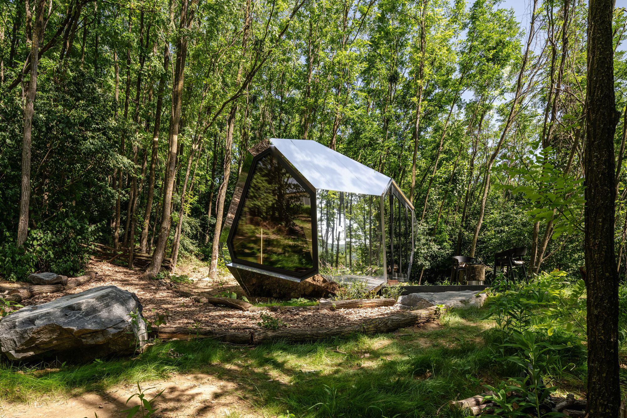 Pebl Cabins / Hello Wood