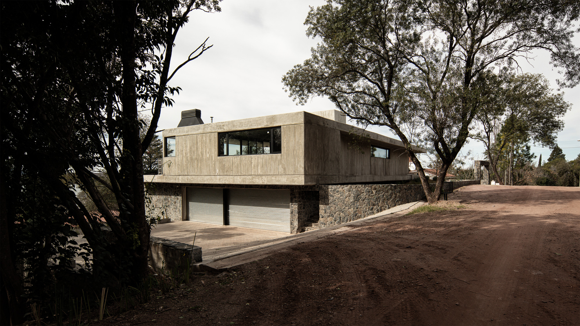 House Pirca / Manto Arquitectura