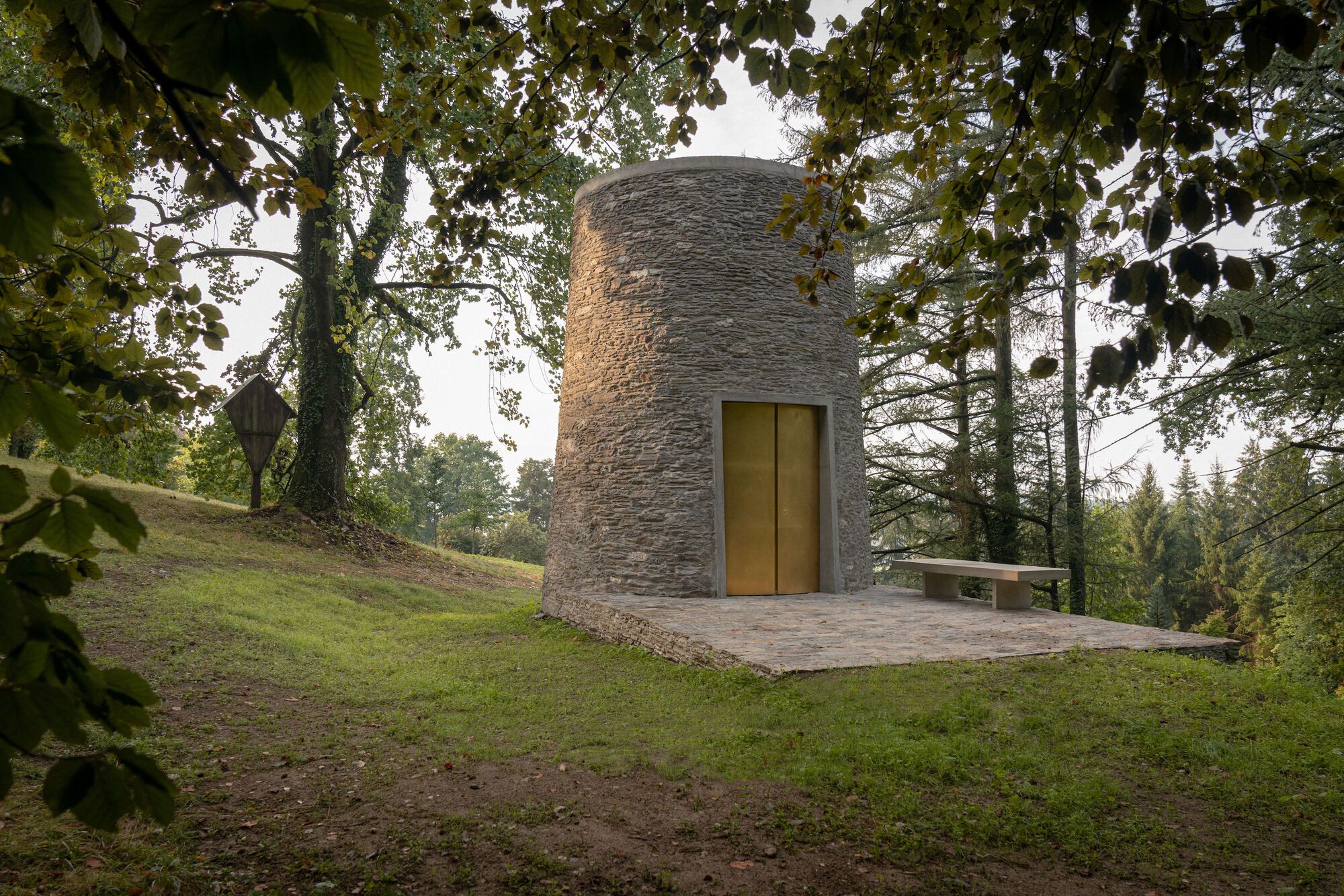 A Chapel / Berger Parkkinen + Architects