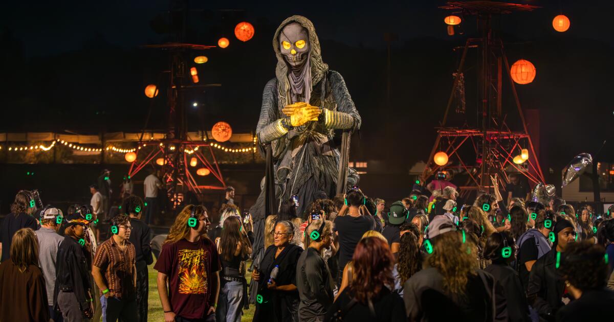 Revisão ‘The Cortège’: o show imersivo mais emocionante de LA é um funeral