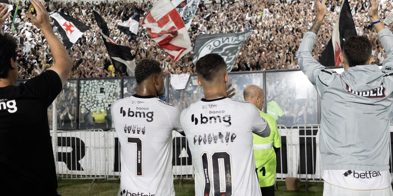 Vasco derruba o Cruzeiro e engata segunda vitória consecutiva