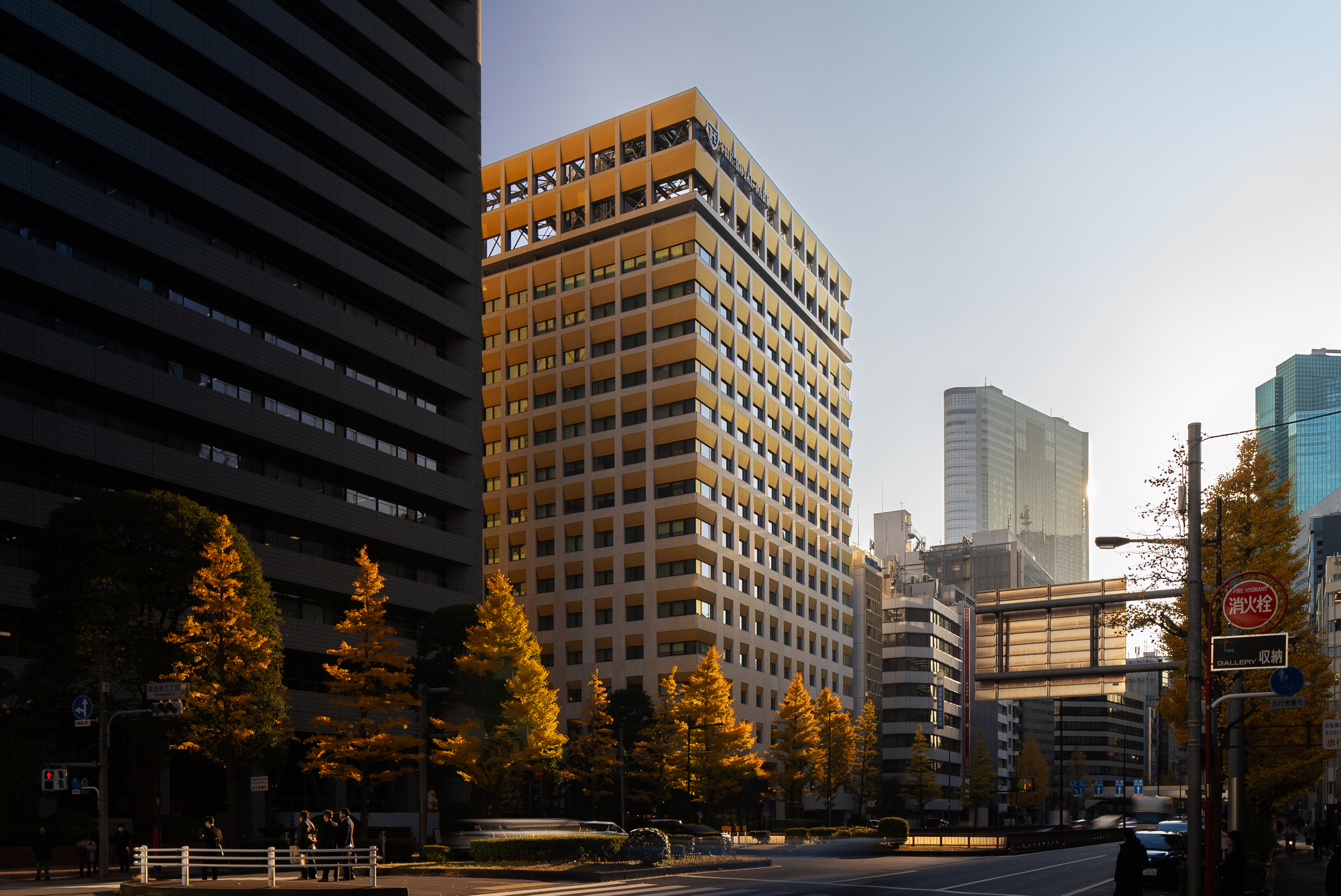 The Royal Park Hotel Ginza 6 chome / Mitsubishi Jisho Design