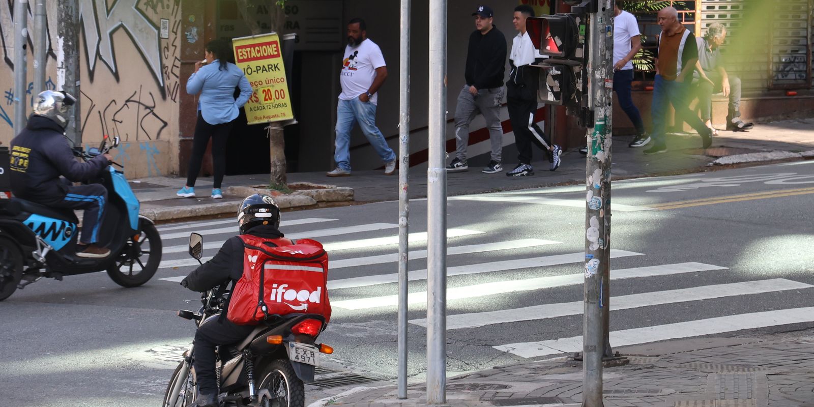 Votação de vínculo entre motoristas e apps será em 30 dias, diz Fachin