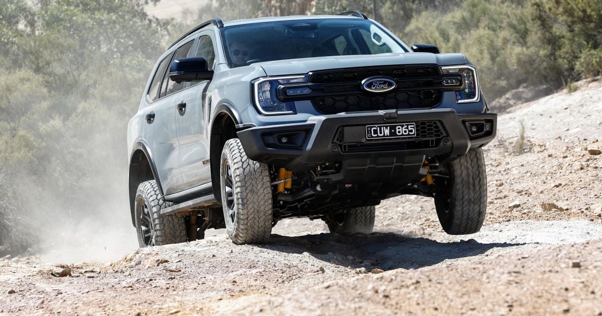 Ford Everest supera a Toyota RAV4