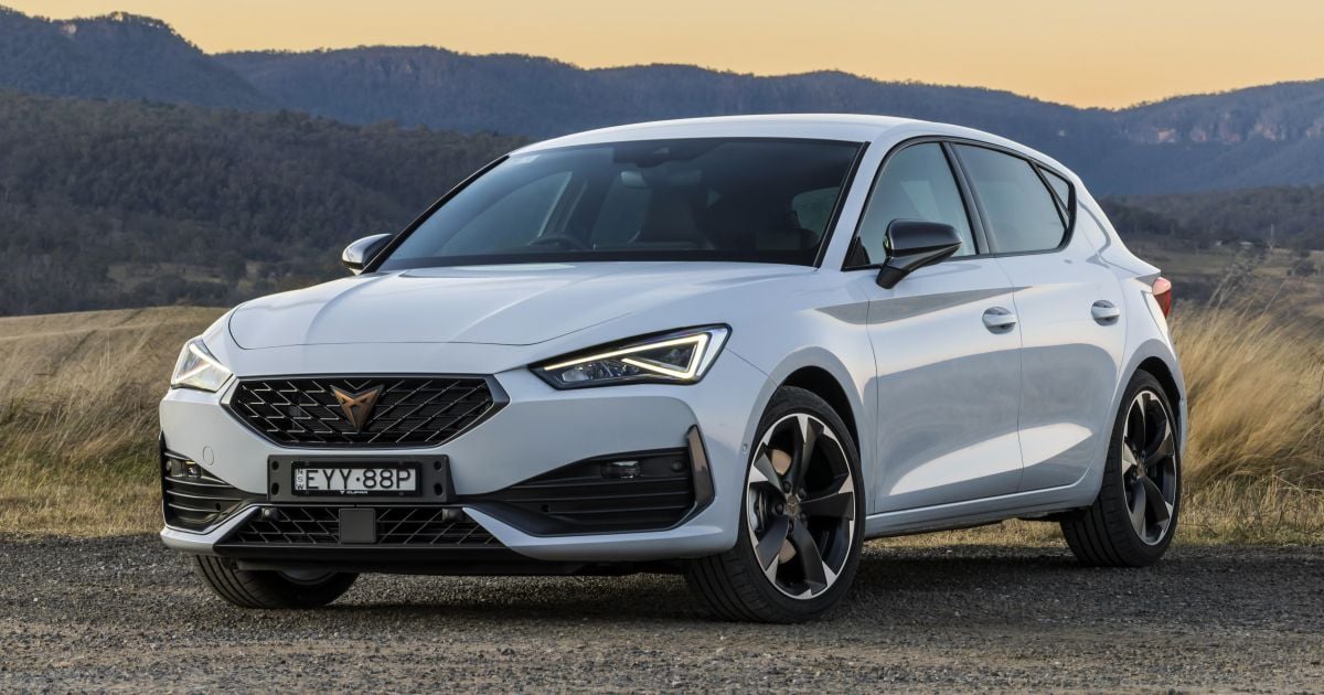 CUPRA LEON OFERECE: HATCH HAXE DE EXECUTO AGORA MAIS MAIS QUE UM COROLLA BASE