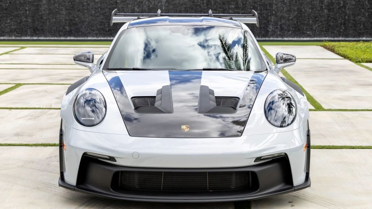 Porsche GT3 RS à venda com 132 milhas e pacote Weissach parece uma pechincha
