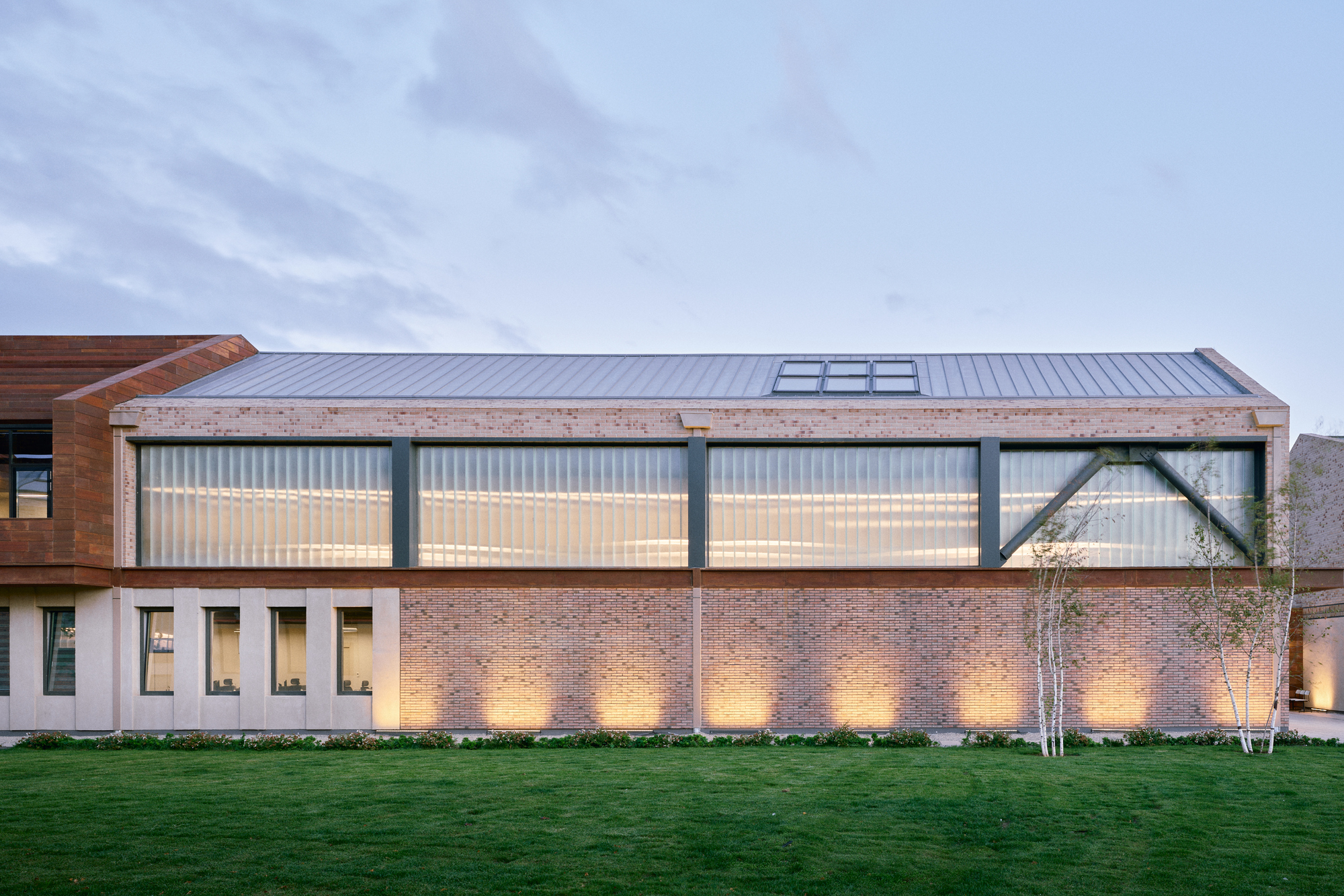 Escritórios temporários e galerias de arte do TCDD / Erhan Vural Architecture + Urban Design