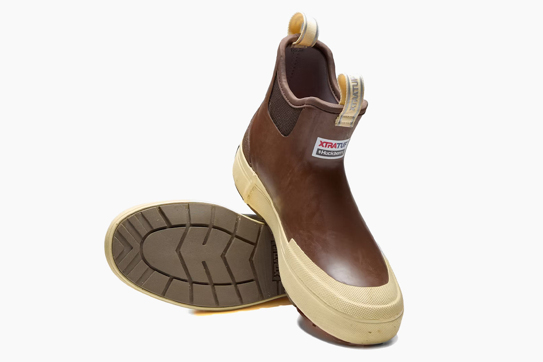 Huckberry revive um clássico do Alasca dos anos 1950 com a bota Legacy Elevate Deck da Xtratuf em duas cores exclusivas