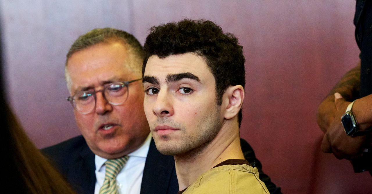 Dentro do mundo contencioso dos apoiadores de Luigi Mangione