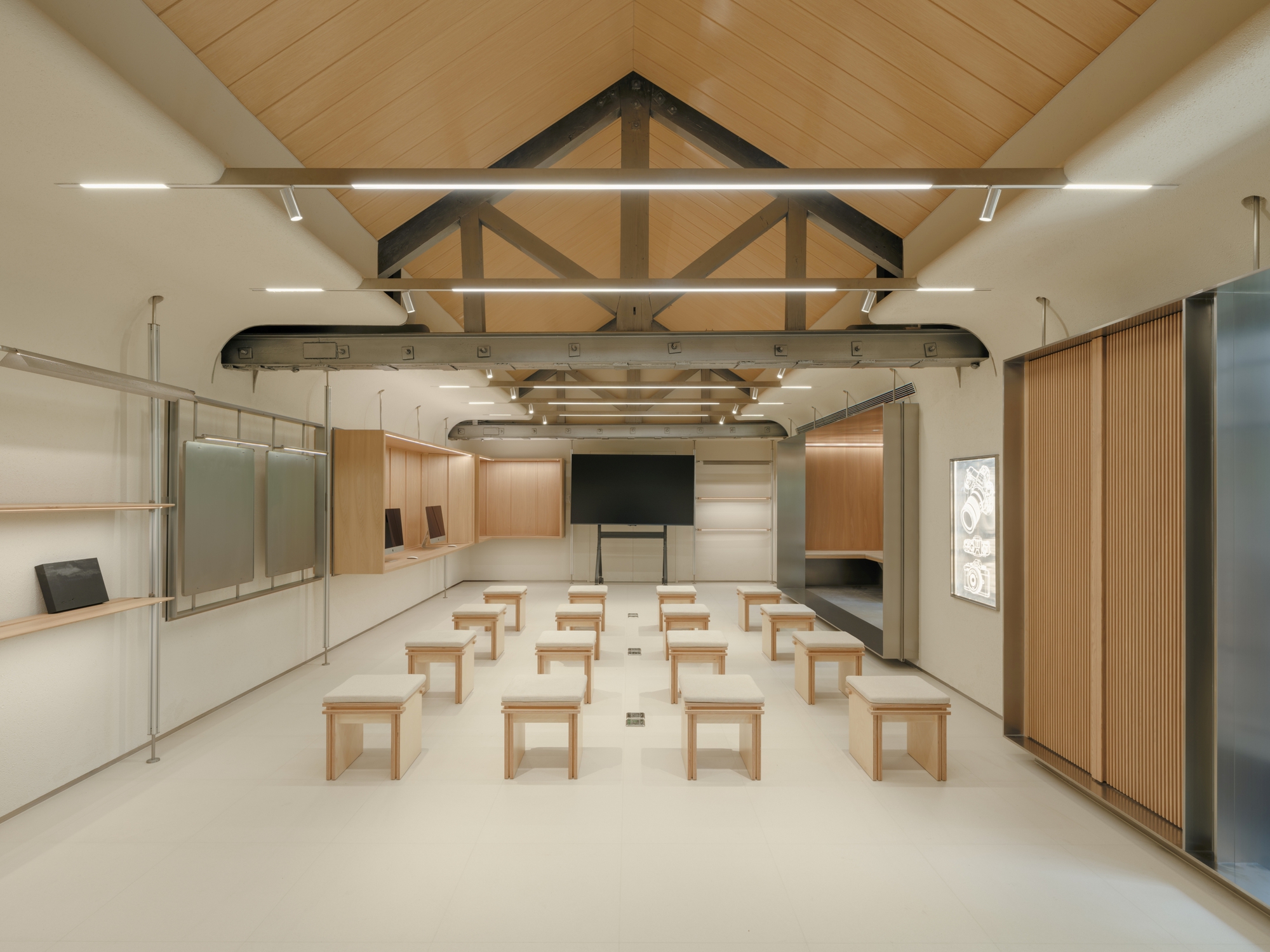 Loja principal da Nikon Shanghai 2.0 / LUKSTUDIO