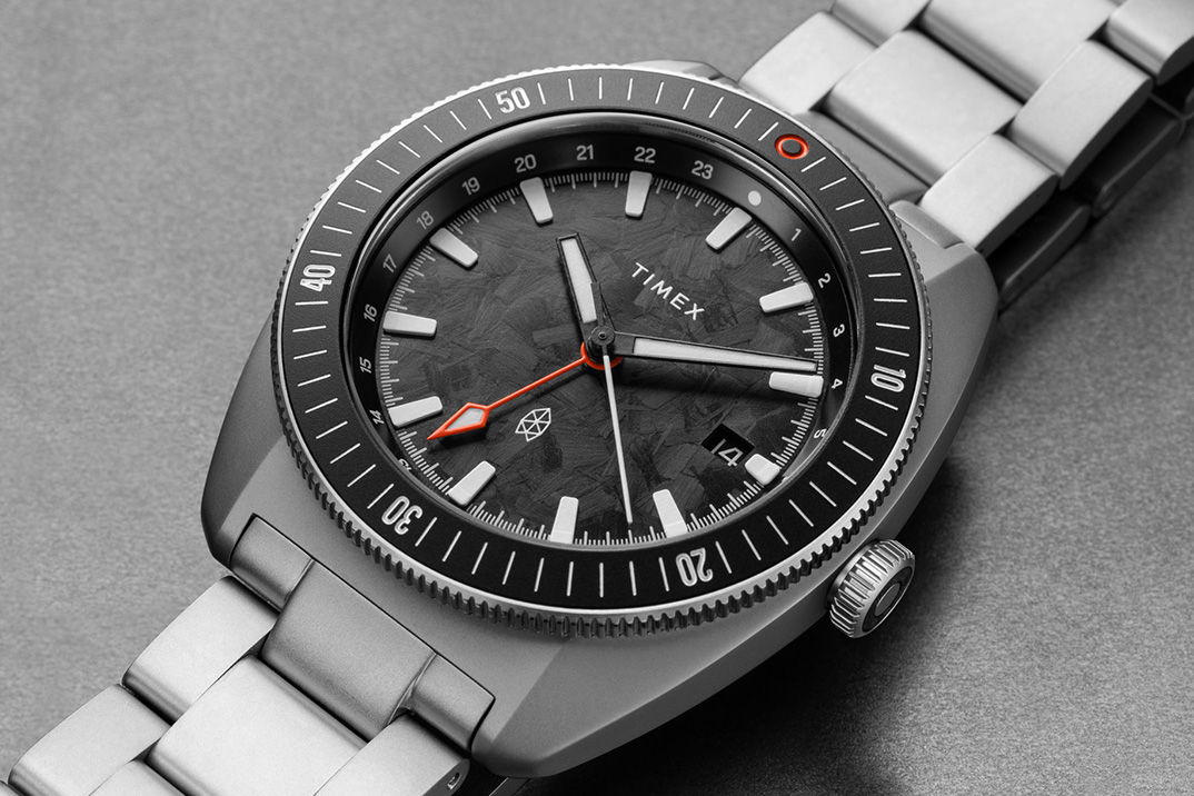 A James Brand e a Timex acabam de lançar sua melhor colaboração com a edição automática GMT Nocturne