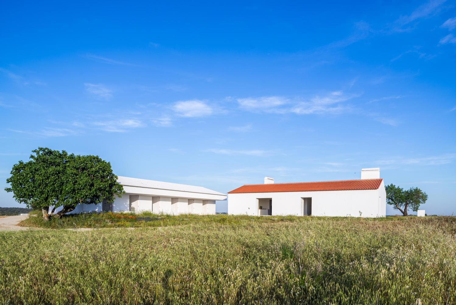 Da Costa ao Campo: 15 Hotéis Rurais em Portugal