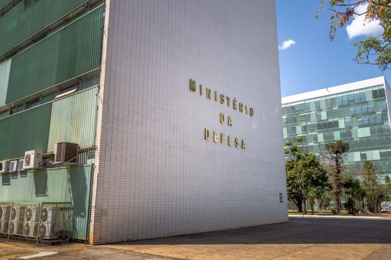 Projeto autoriza governo brasileiro a doar duas aeronaves ao Uruguai – Notícias