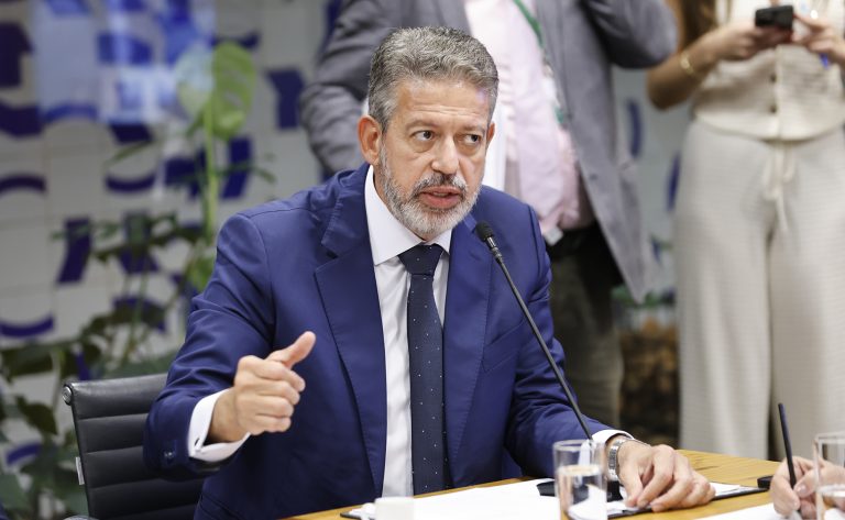 Isenção do IR é primeiro passo para reforma sobre a renda, diz Lira – Notícias