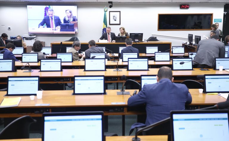 Conselho de Ética abre processos contra Pollon, Van Hattem e Zé Trovão por ocupação do Plenário – Notícias