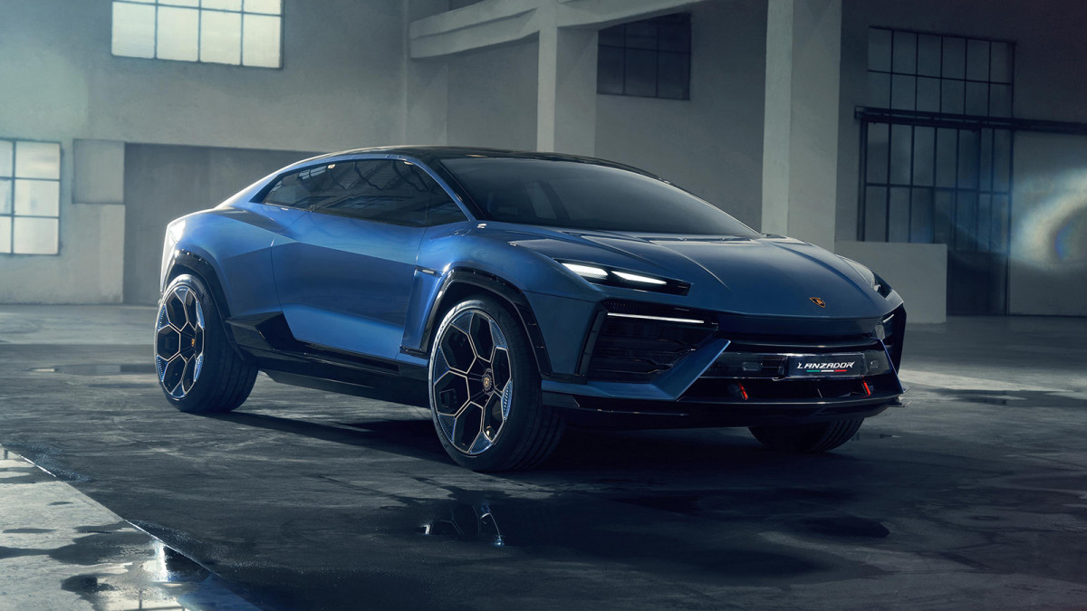 CEO da Lamborghini: “É a hora errada para um EV completo”
