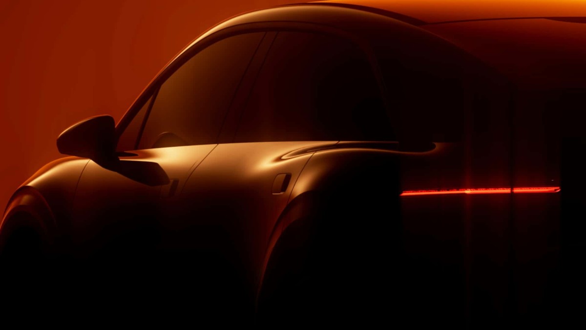 Lucid provoca Tesla Model Y Fighter com direção autônoma de nível 4