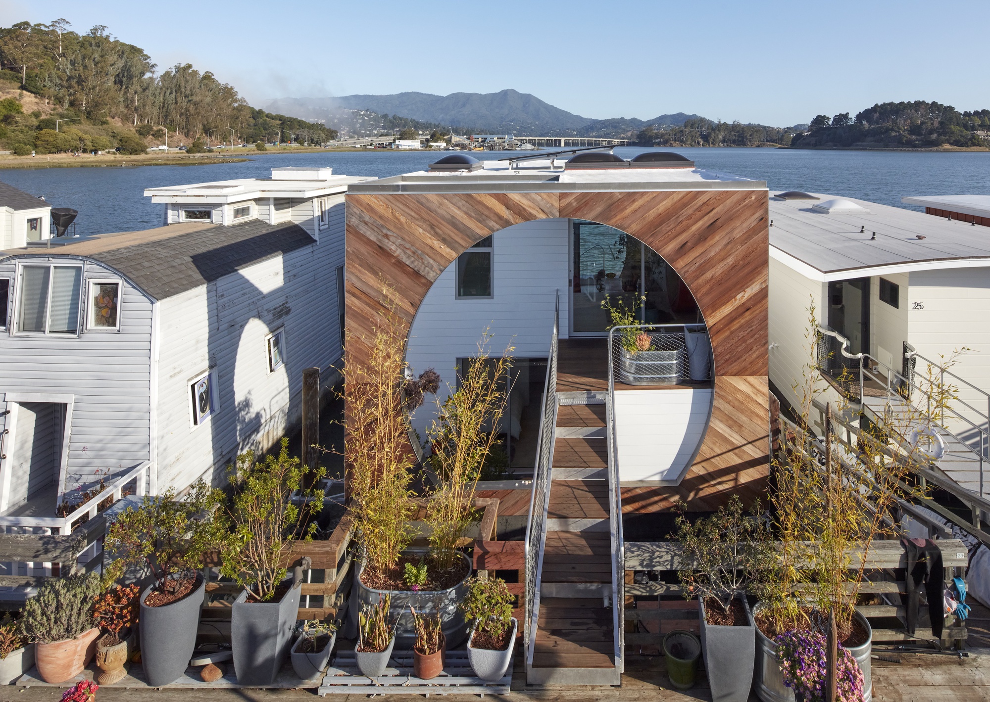 SAUSALITO HOUSEBOOK / CRAIG ANELY ARQUITETURA