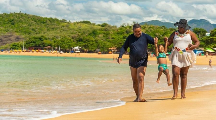 Brasil segue líder sul-americano em mais uma temporada com 60 praias e marinas premiadas