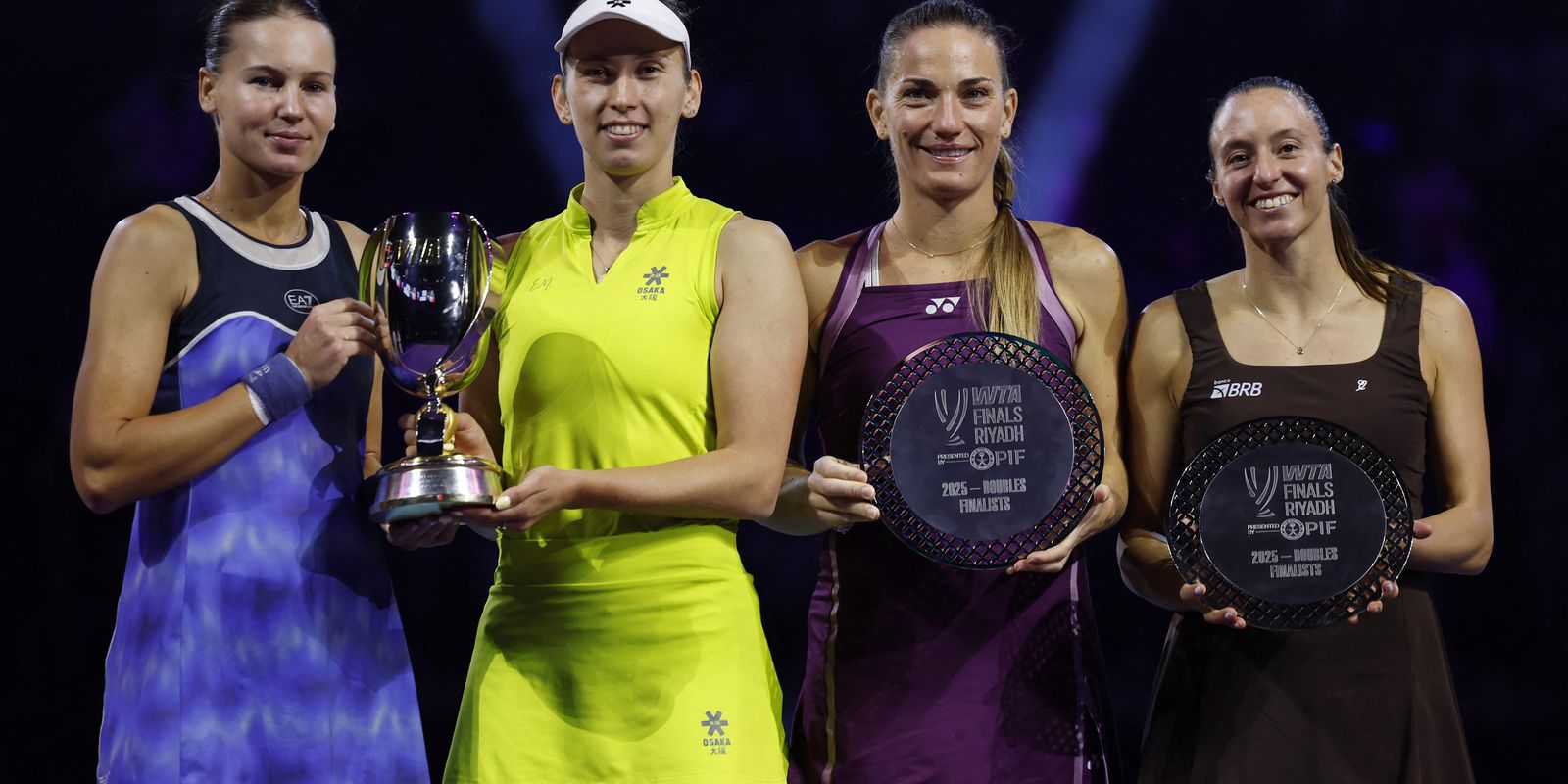 Stefani e Babos perdem na decisão e ficam com o vice no WTA Finals