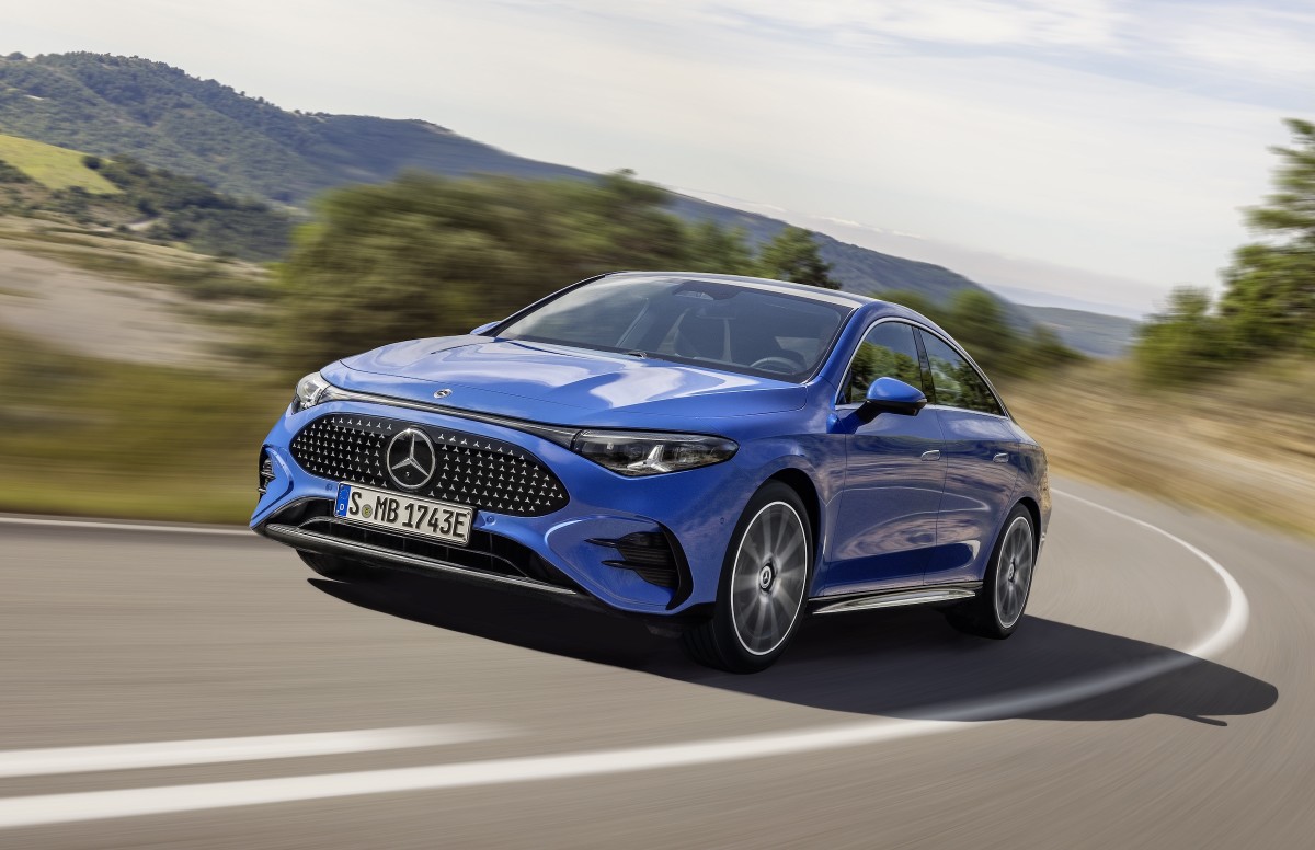 Mercedes conta aos revendedores como planeja vencer a BMW na América