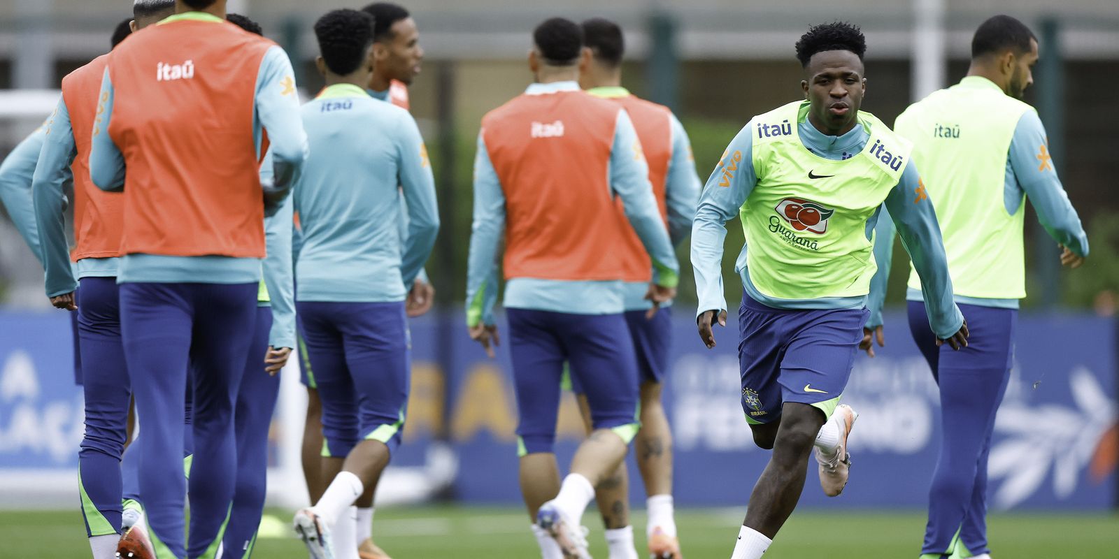 Vinicius Júnior diz que seleção evolui sob comando de Carlo Ancelotti