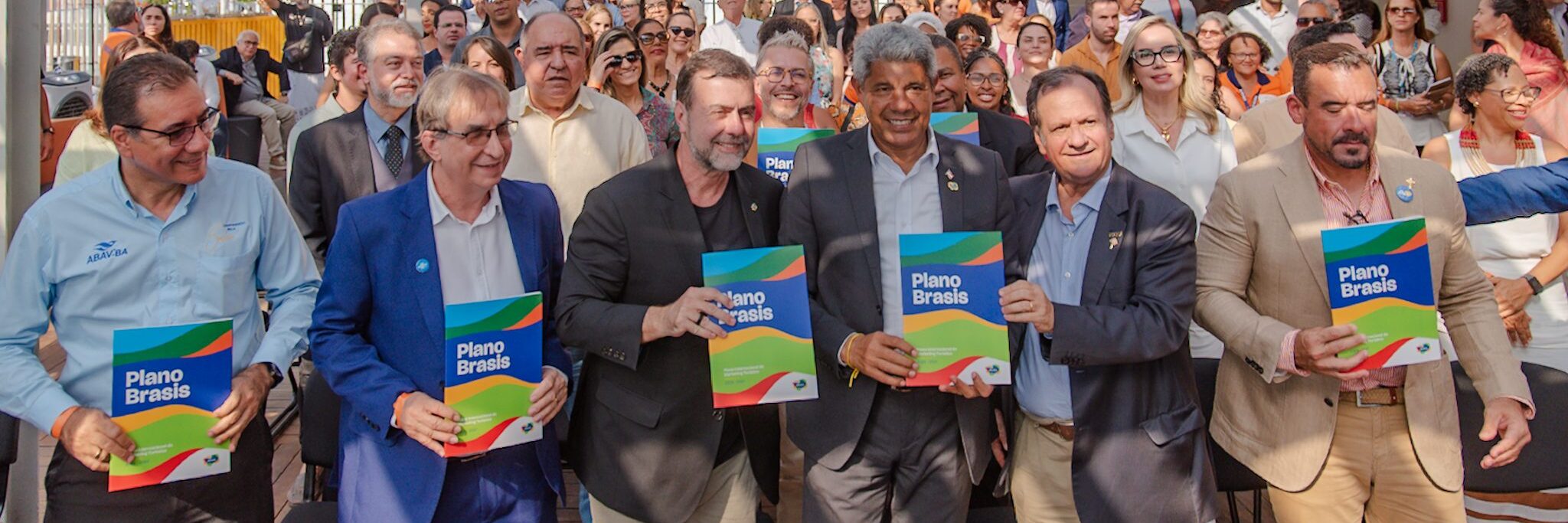 Riqueza cultural e diversidade de experiências da Bahia são destaques em apresentação do Plano Brasis no estado