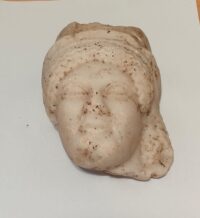 Máscara de marca de mulher fenícia encontrada em Cartago – The History Blog