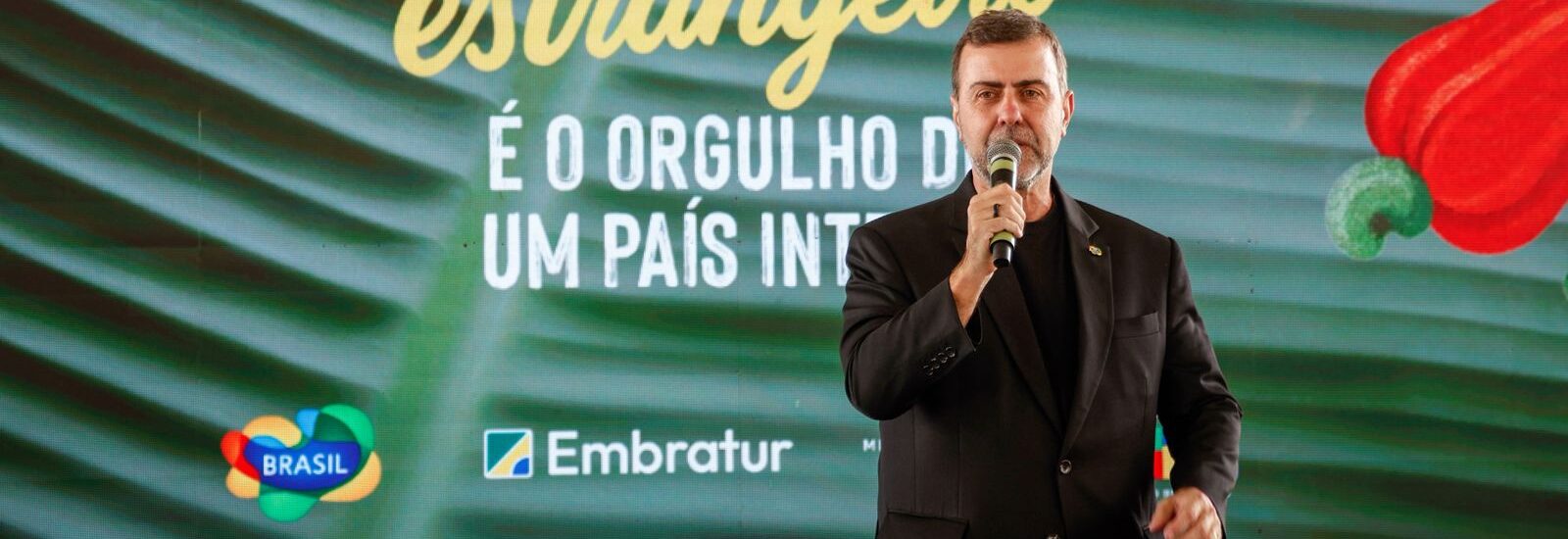 Embratur celebra marca histórica de 8 milhões de turistas internacionais no Brasil com lançamento de “turistômetros”