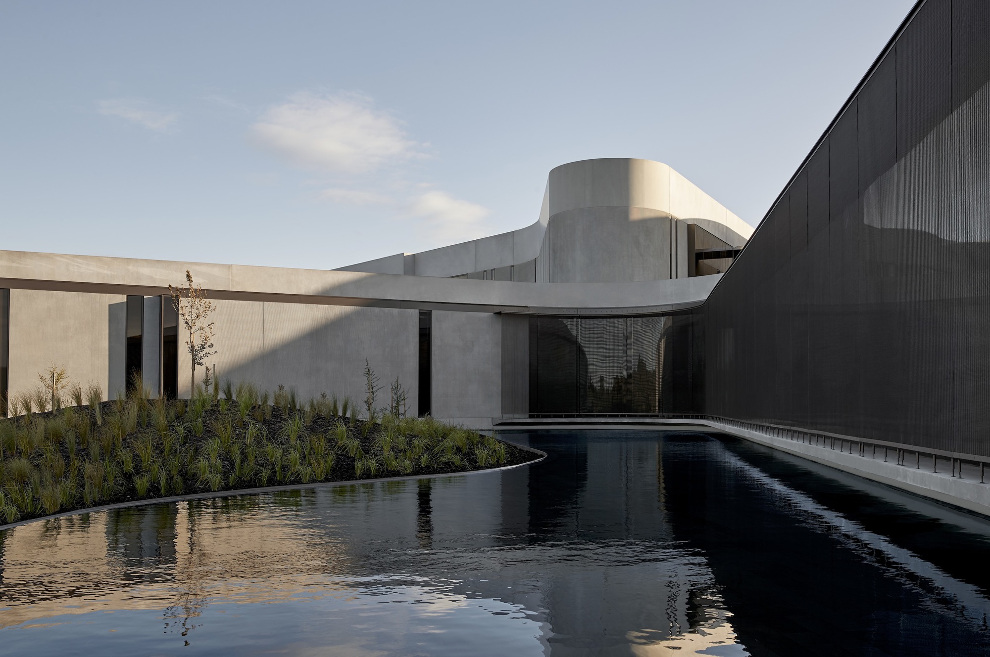 Fontes termais e spa de Alba / Hayball