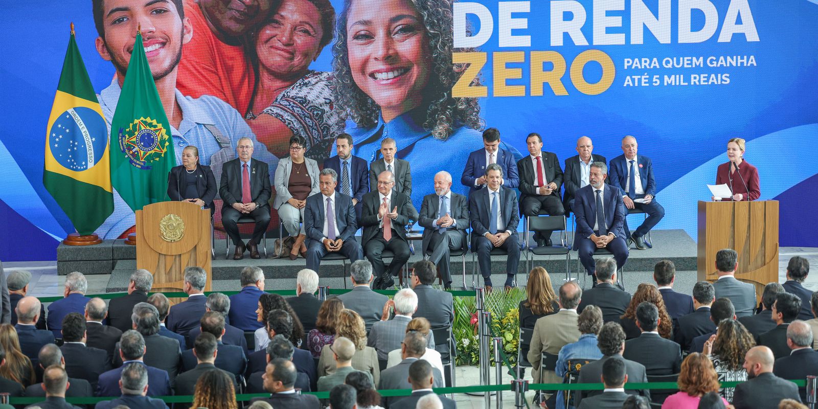 Lula sanciona isenção do IR para quem ganha até R$ 5 mil Agência Brasil