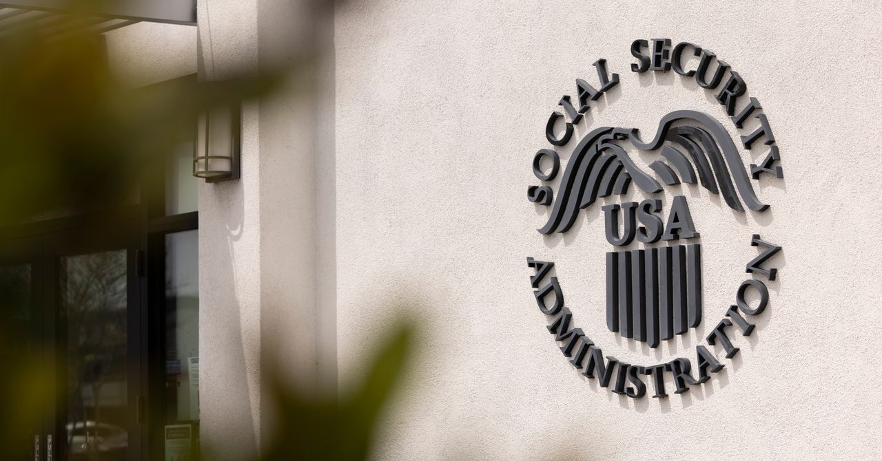 Funcionários da Previdência Social grelham a gestão durante tensa reunião de paralisação