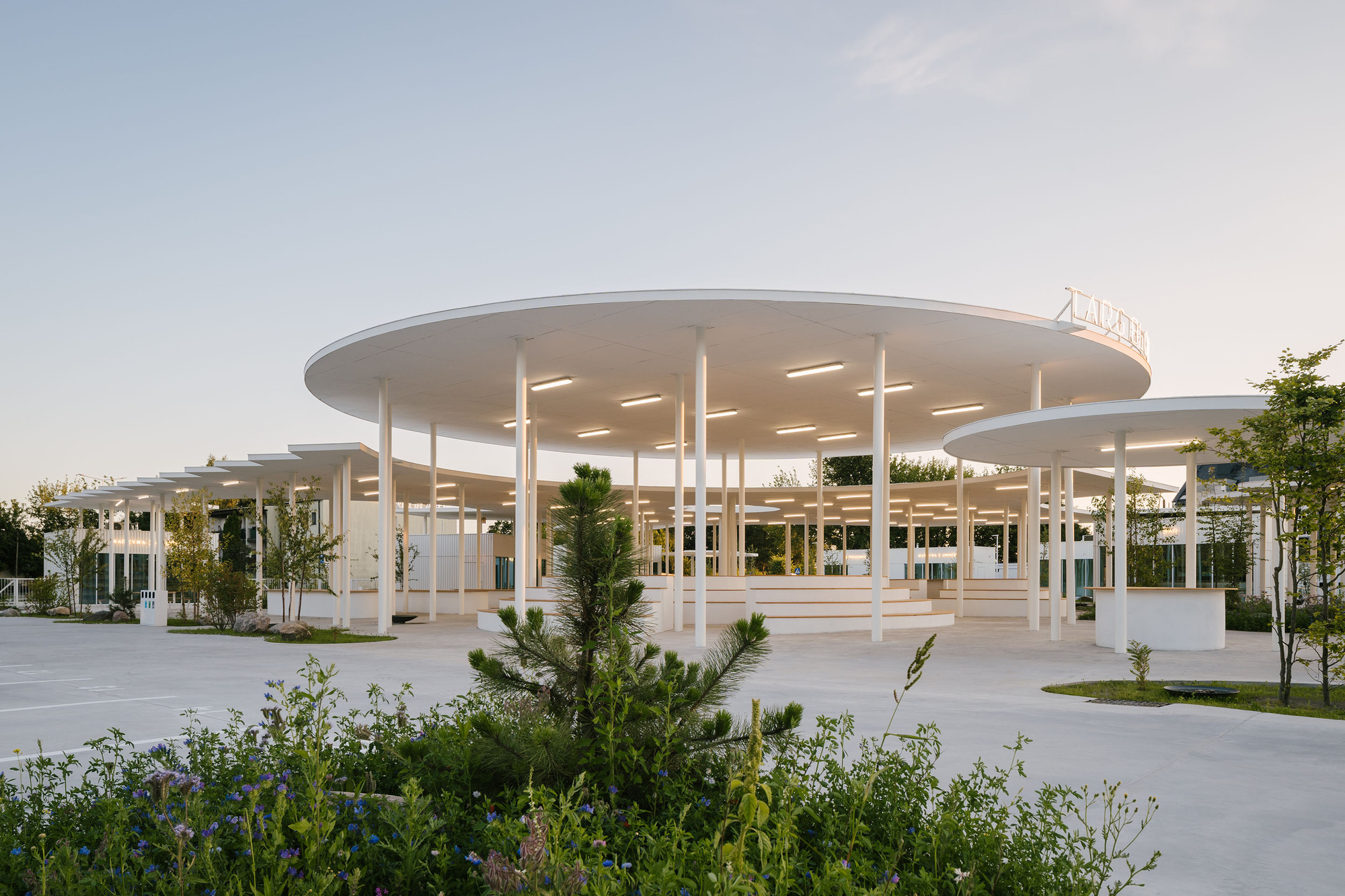 Mercado Targ Blonie / Aleksandra Wasilkowska Architectural Studio