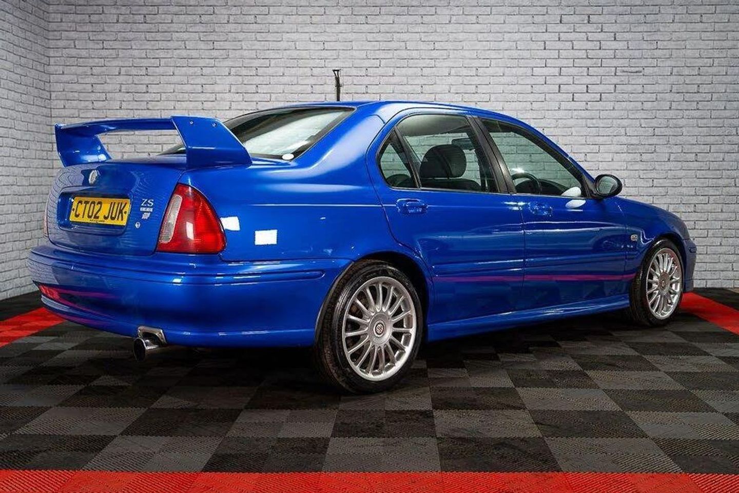 Você é meu garoto, azul! Mega MG ZS 180 à venda