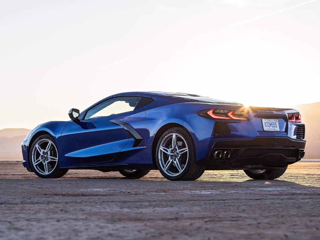 Ouça: Rumores de que um novo Corvette Grand Sport V8 pode ter sido capturado em vídeo