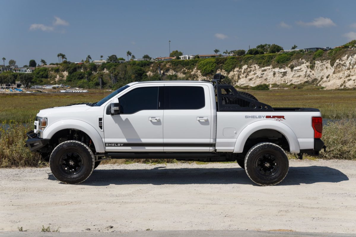 Ford Shelby F-250 Super Baja vendido por US$ 70.500 pode ser o roubo do ano