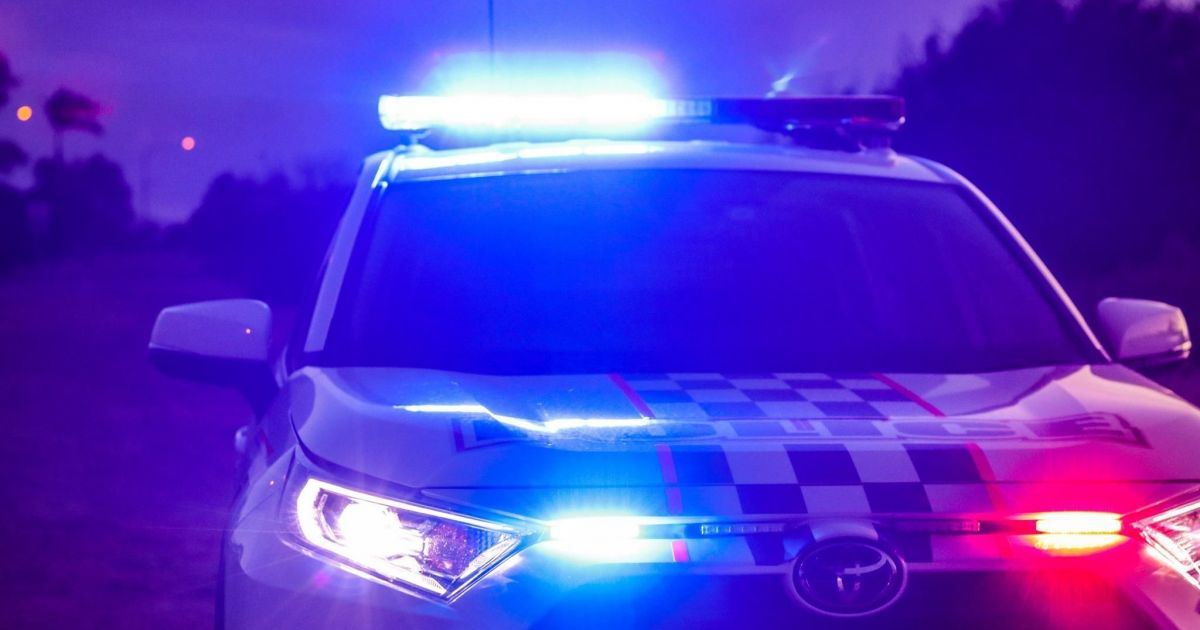 Ladrões armados roubam todos os cinco carros pertencentes a uma família de Queensland em uma noite