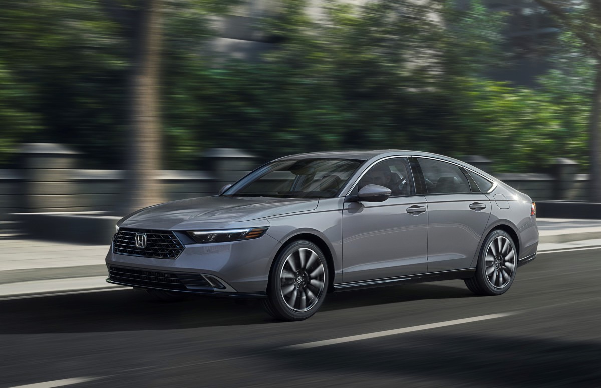 Honda Accord dispara contra Toyota Camry com preço de aluguel mais baixo em dezembro