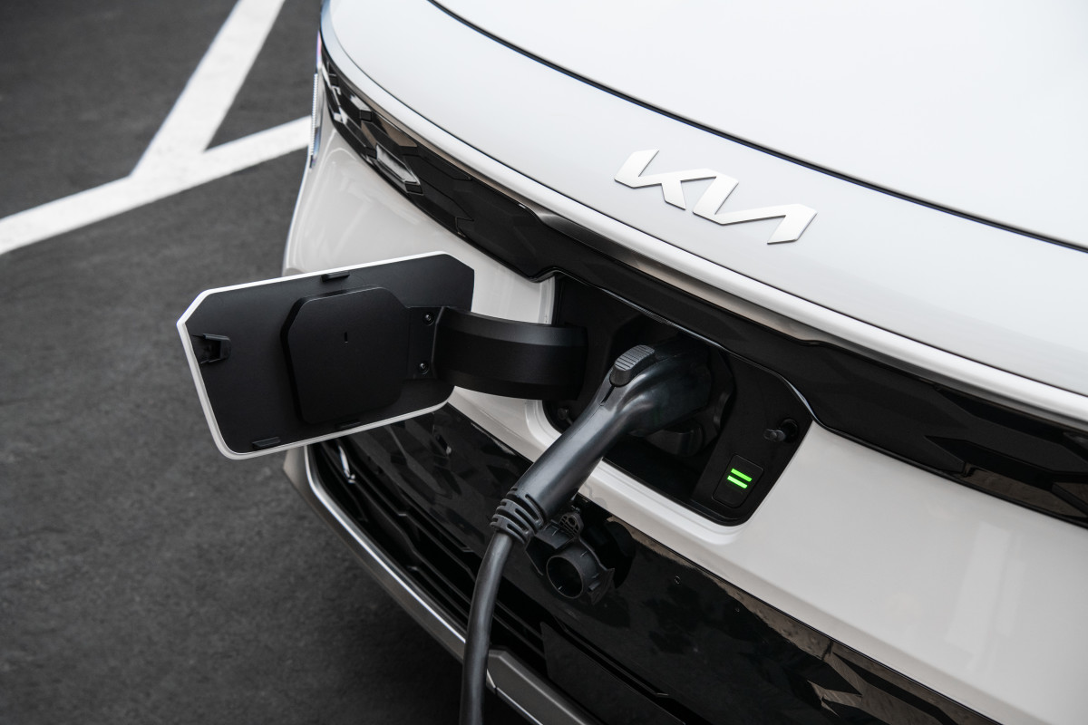 Estudo mostra que grande mudança no sentimento de EV pode afetar as vendas de 2026 em grande escala