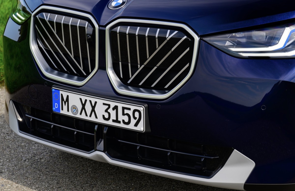 BMW afirma que o Chrome acabou – as grades iluminadas são o futuro