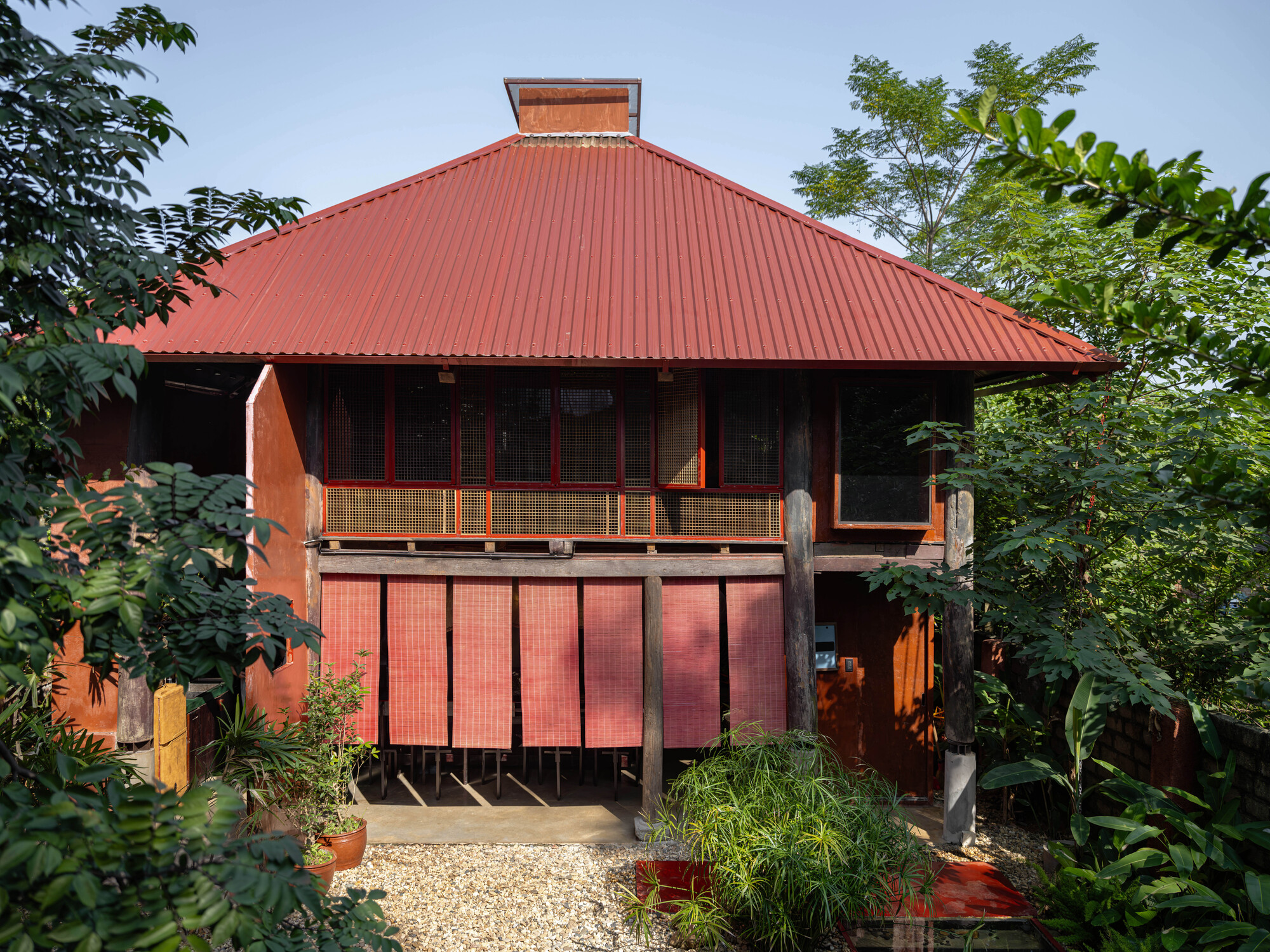 MO He’ritage Villa / MO ele estúdio