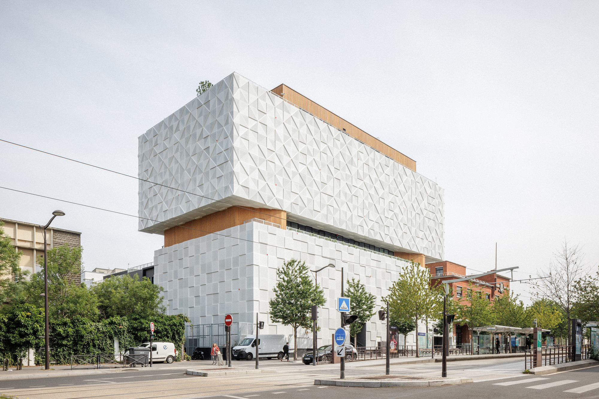 Extensão Escolar 42UP / AR Studio d’Architectures