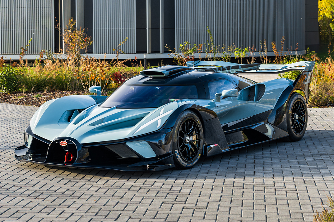 O último hipercarro Bolide da Bugatti é uma homenagem ao carro de corrida Blue Type 35 da década de 1920