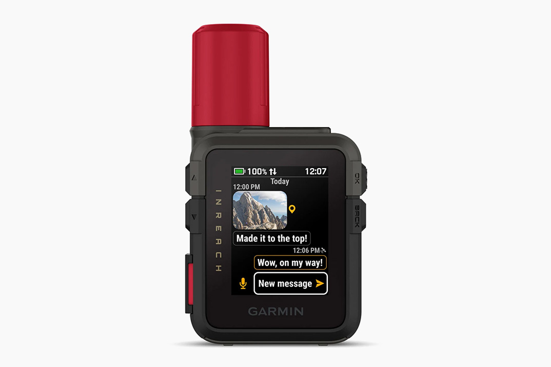 Garmin finalmente adicionou uma tela sensível ao toque ao seu mini comunicador via satélite inReach