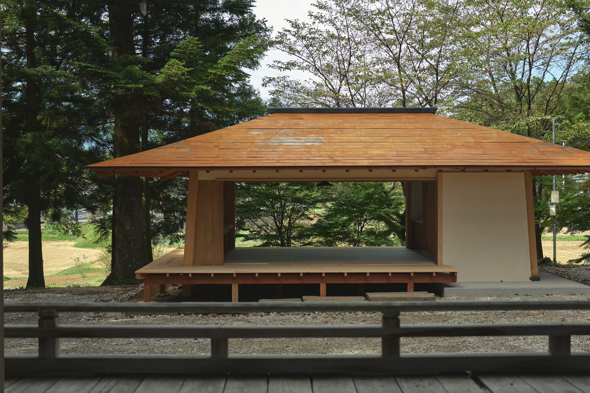 The Shrine Office / Sobokuya Inc. + Estúdio de Arquiteto PRIVADO